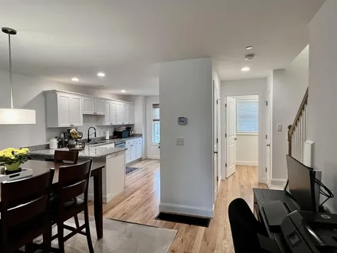18 Dumaine Avenue Nashua NH 03063