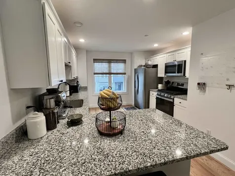 18 Dumaine Avenue Nashua NH 03063