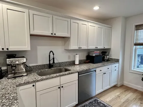 18 Dumaine Avenue Nashua NH 03063