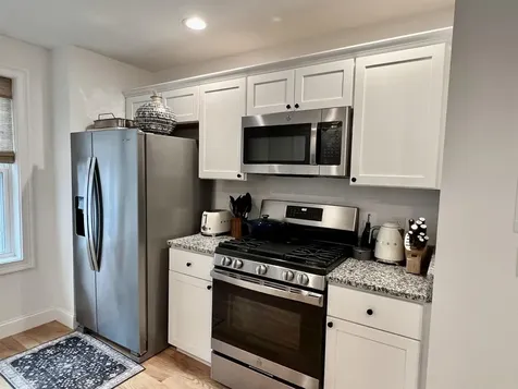 18 Dumaine Avenue Nashua NH 03063