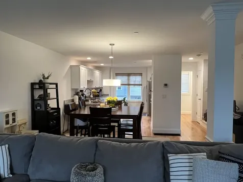 18 Dumaine Avenue Nashua NH 03063