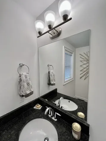 18 Dumaine Avenue Nashua NH 03063