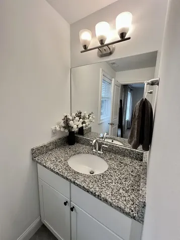 18 Dumaine Avenue Nashua NH 03063