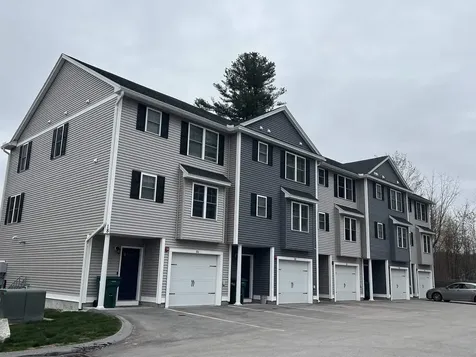 18 Dumaine Avenue Nashua NH 03063
