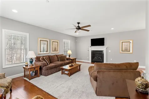71 Haverhill Road Salem NH 03079