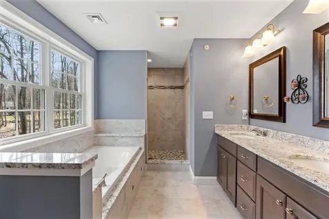 71 Haverhill Road Salem NH 03079