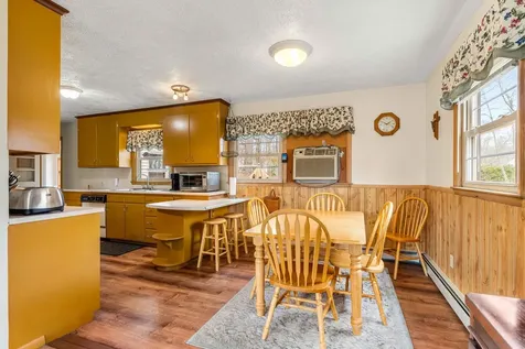 175 W High Street Somersworth NH 03878