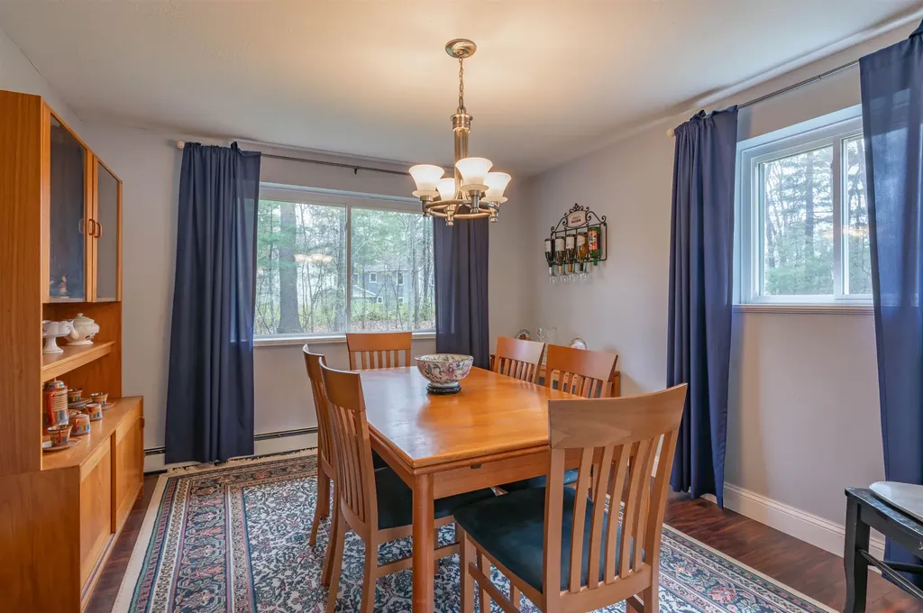 14 Olympia Circle Nashua NH 03062