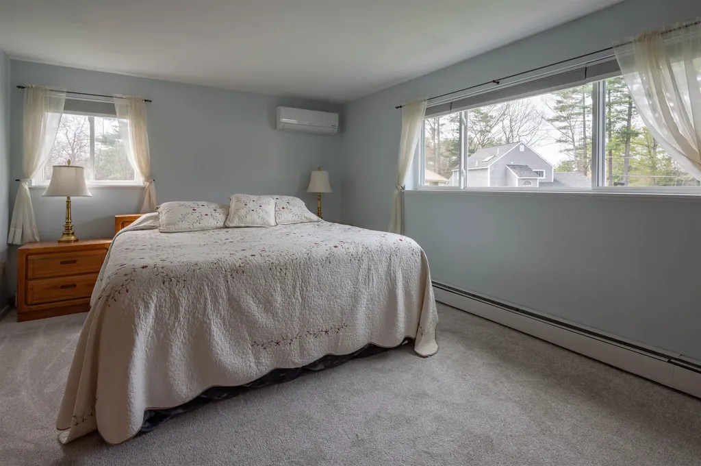 14 Olympia Circle Nashua NH 03062