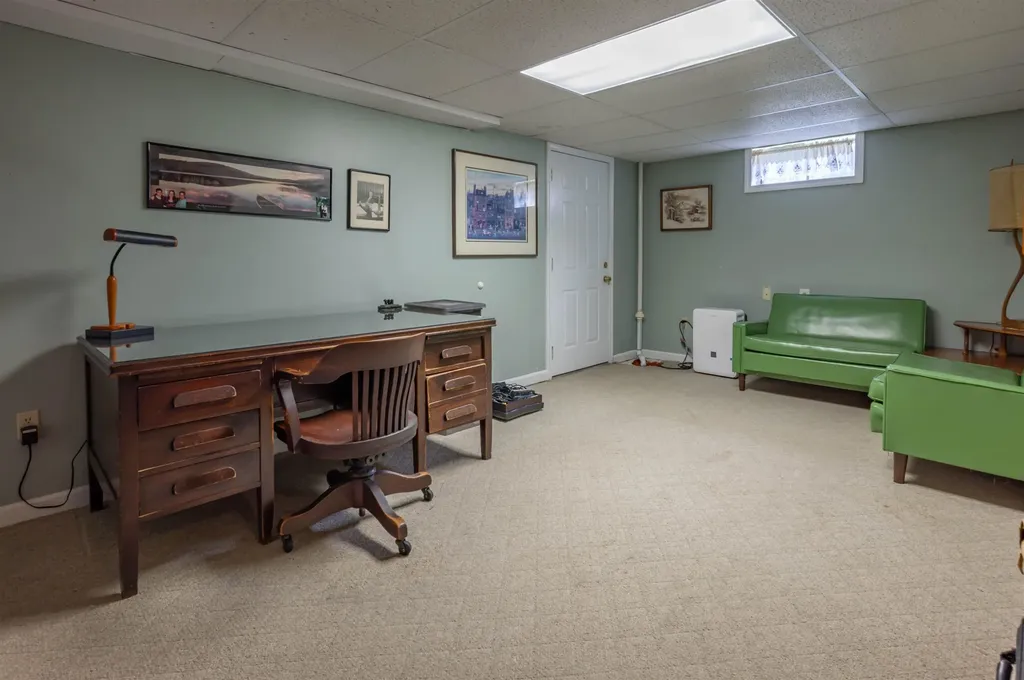 14 Olympia Circle Nashua NH 03062