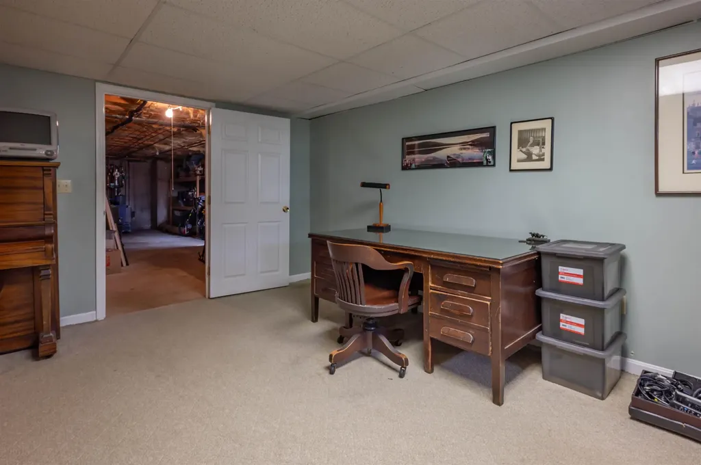 14 Olympia Circle Nashua NH 03062