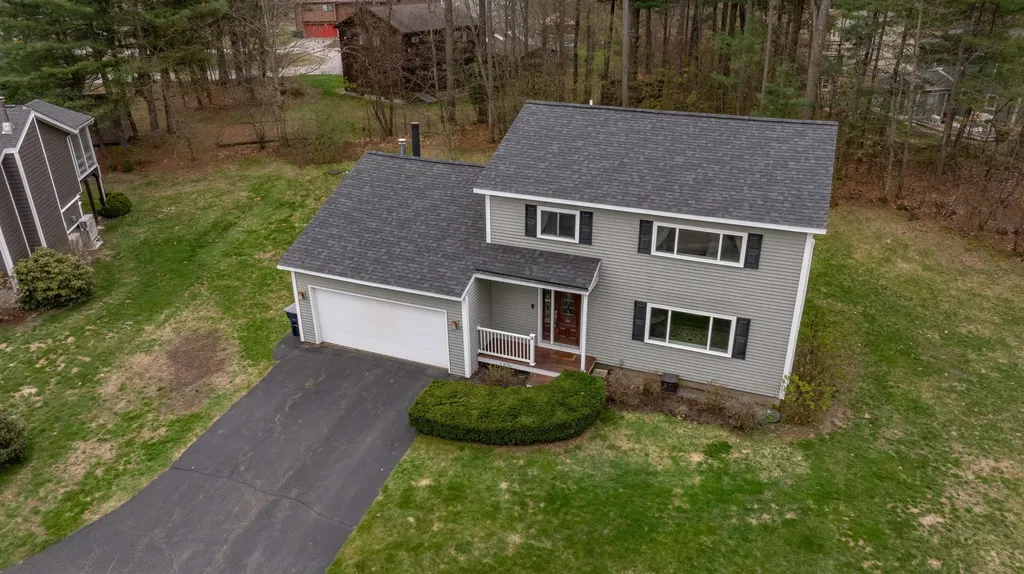 14 Olympia Circle Nashua NH 03062