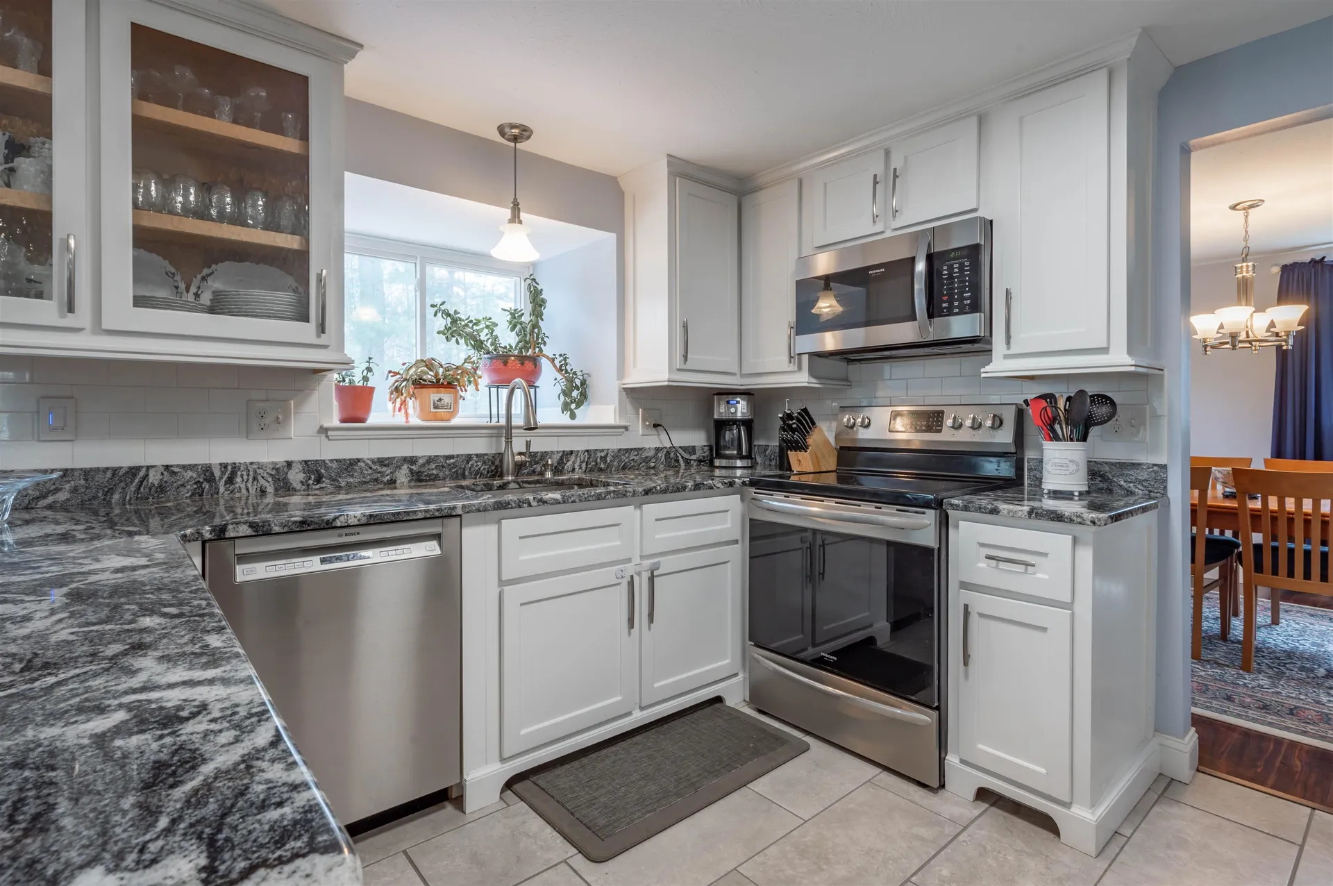14 Olympia Circle Nashua NH 03062