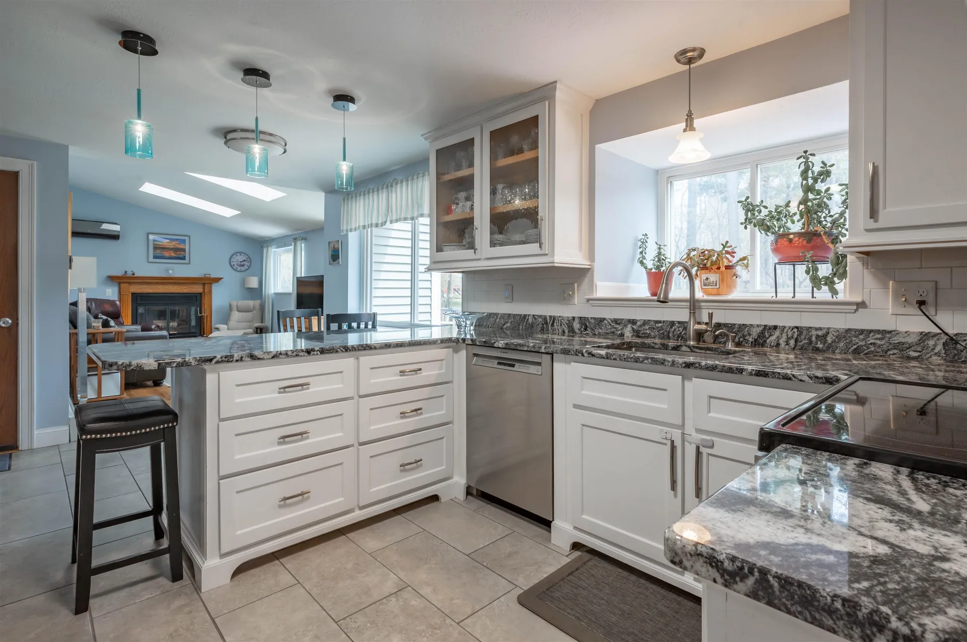 14 Olympia Circle Nashua NH 03062