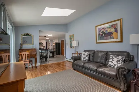 14 Olympia Circle Nashua NH 03062
