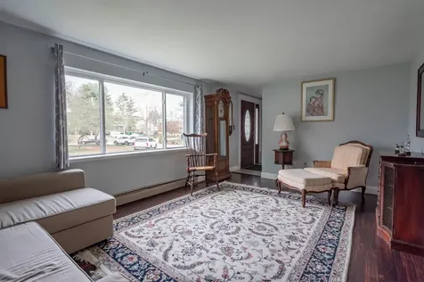 14 Olympia Circle Nashua NH 03062