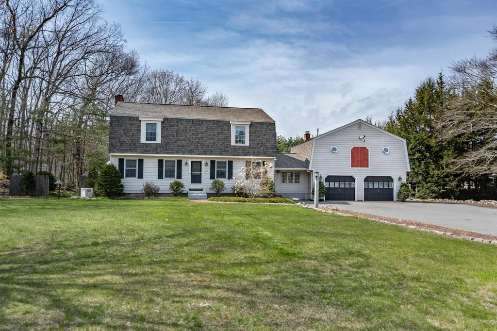 18 Smith Corner Road Plaistow NH 03865
