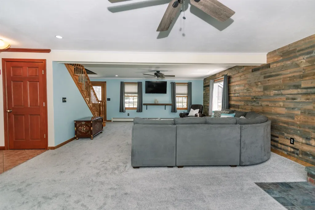 18 Smith Corner Road Plaistow NH 03865