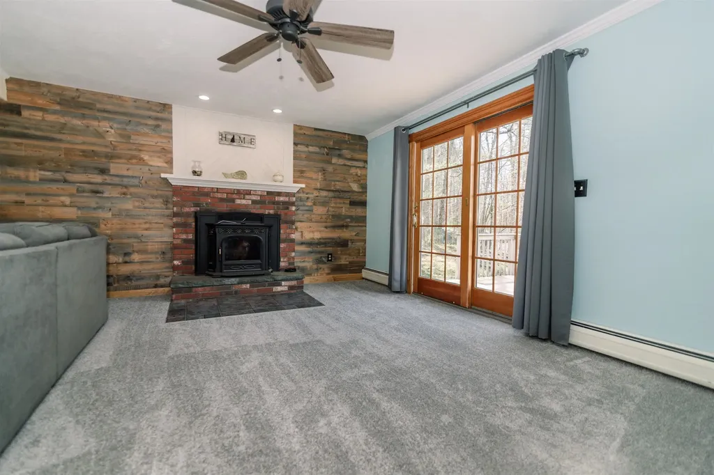18 Smith Corner Road Plaistow NH 03865