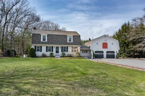 18 Smith Corner Road Plaistow NH 03865