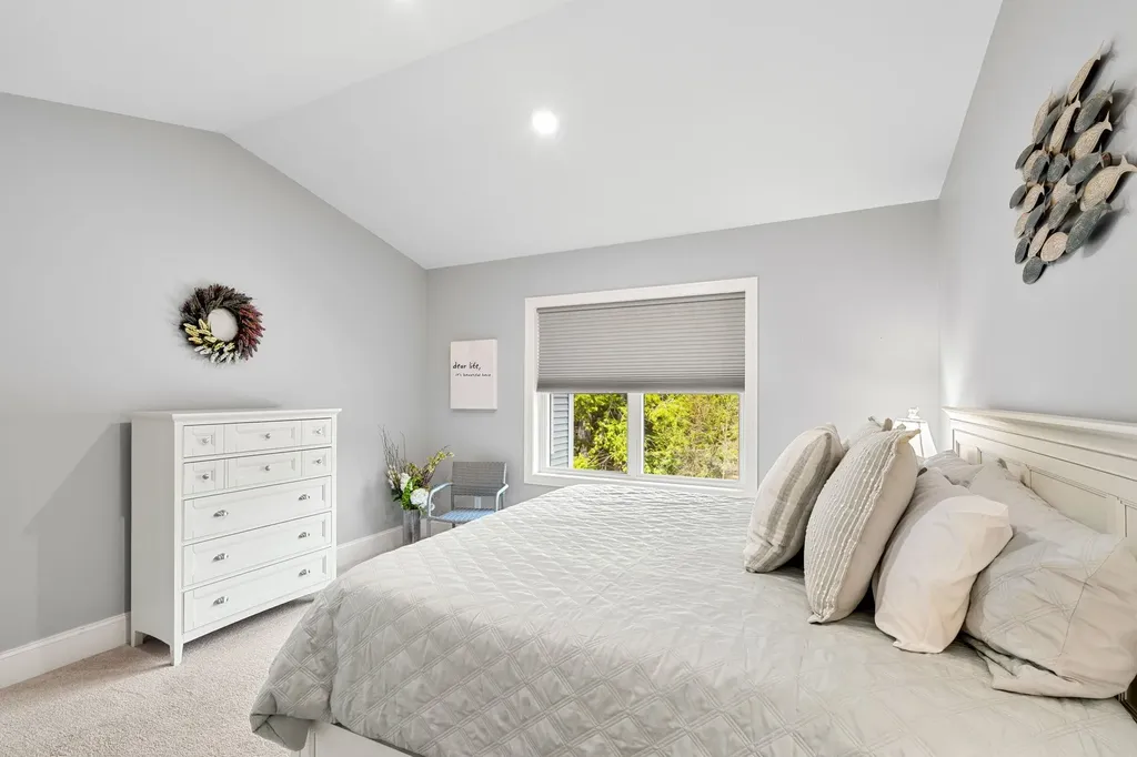 27 Abenaki Circle Merrimack NH 03054