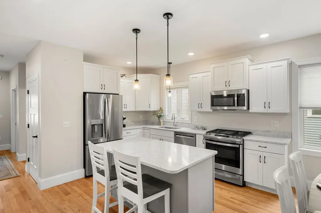 27 Abenaki Circle Merrimack NH 03054
