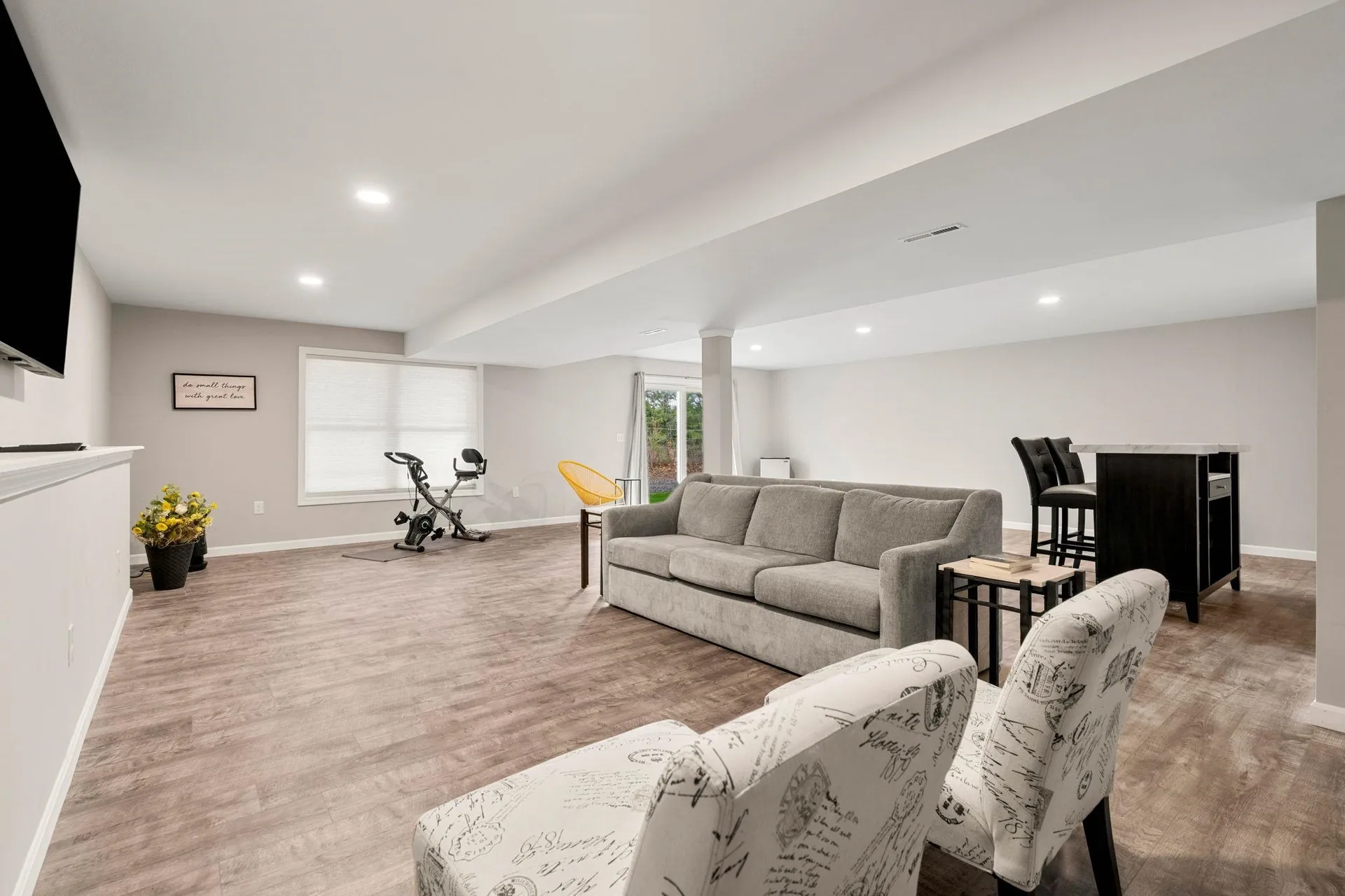 27 Abenaki Circle Merrimack NH 03054