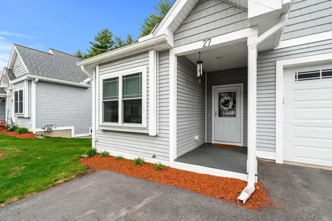 27 Abenaki Circle Merrimack NH 03054