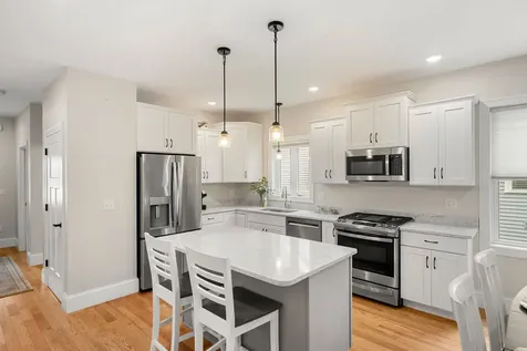 27 Abenaki Circle Merrimack NH 03054