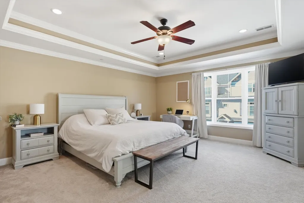 4 Manor Drive Hooksett NH 03106