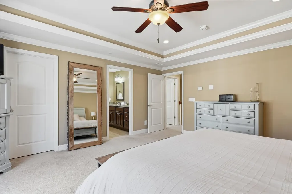 4 Manor Drive Hooksett NH 03106