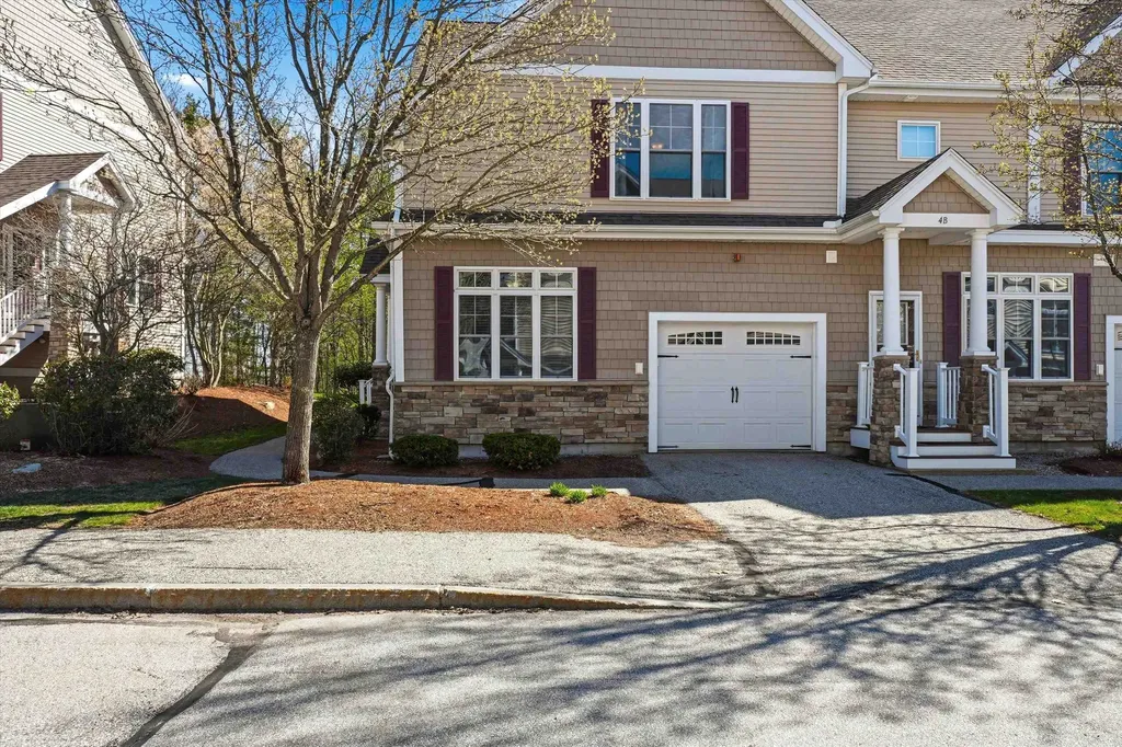 4 Manor Drive Hooksett NH 03106