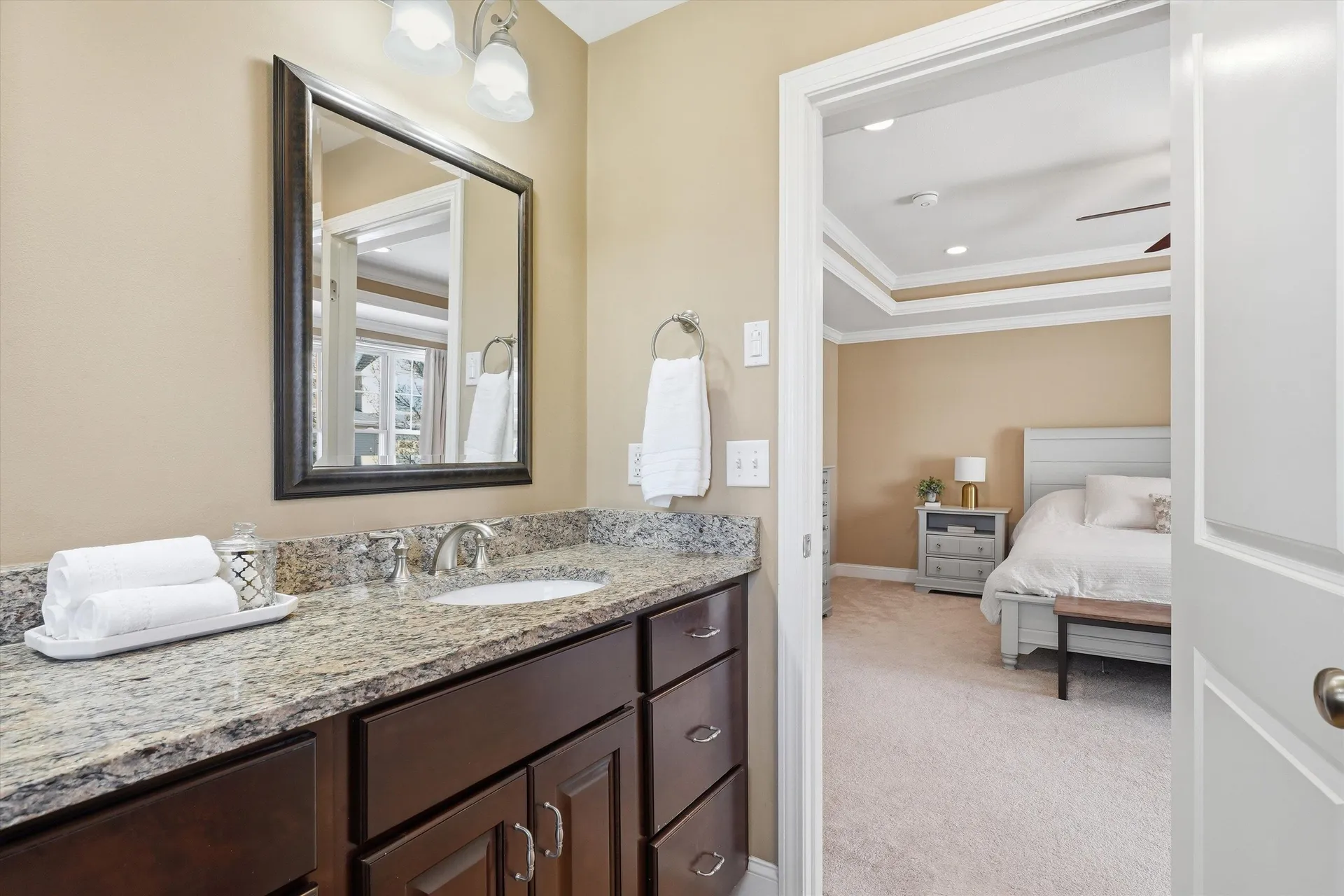 4 Manor Drive Hooksett NH 03106
