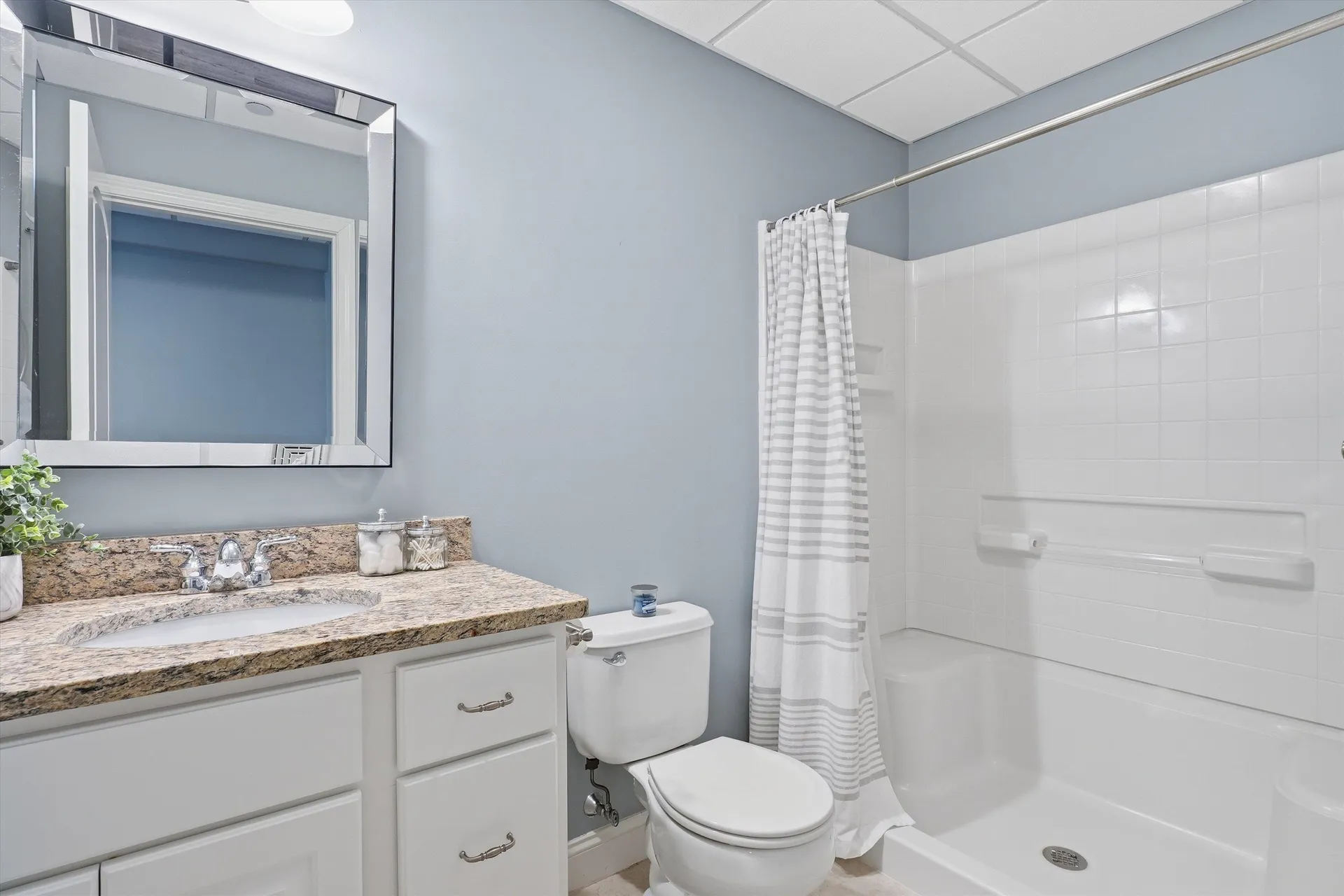 4 Manor Drive Hooksett NH 03106