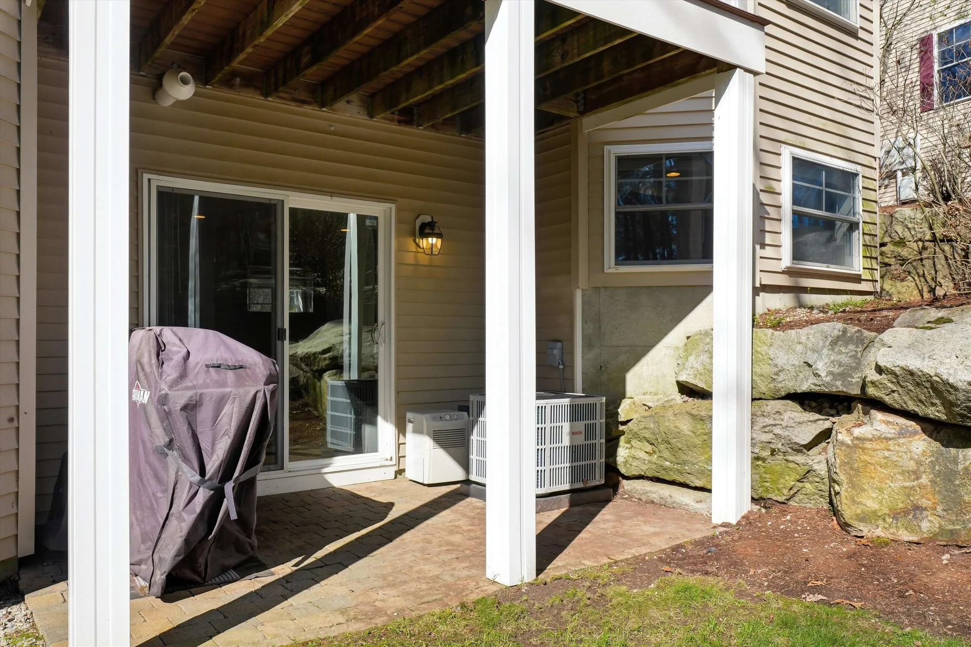 4 Manor Drive Hooksett NH 03106