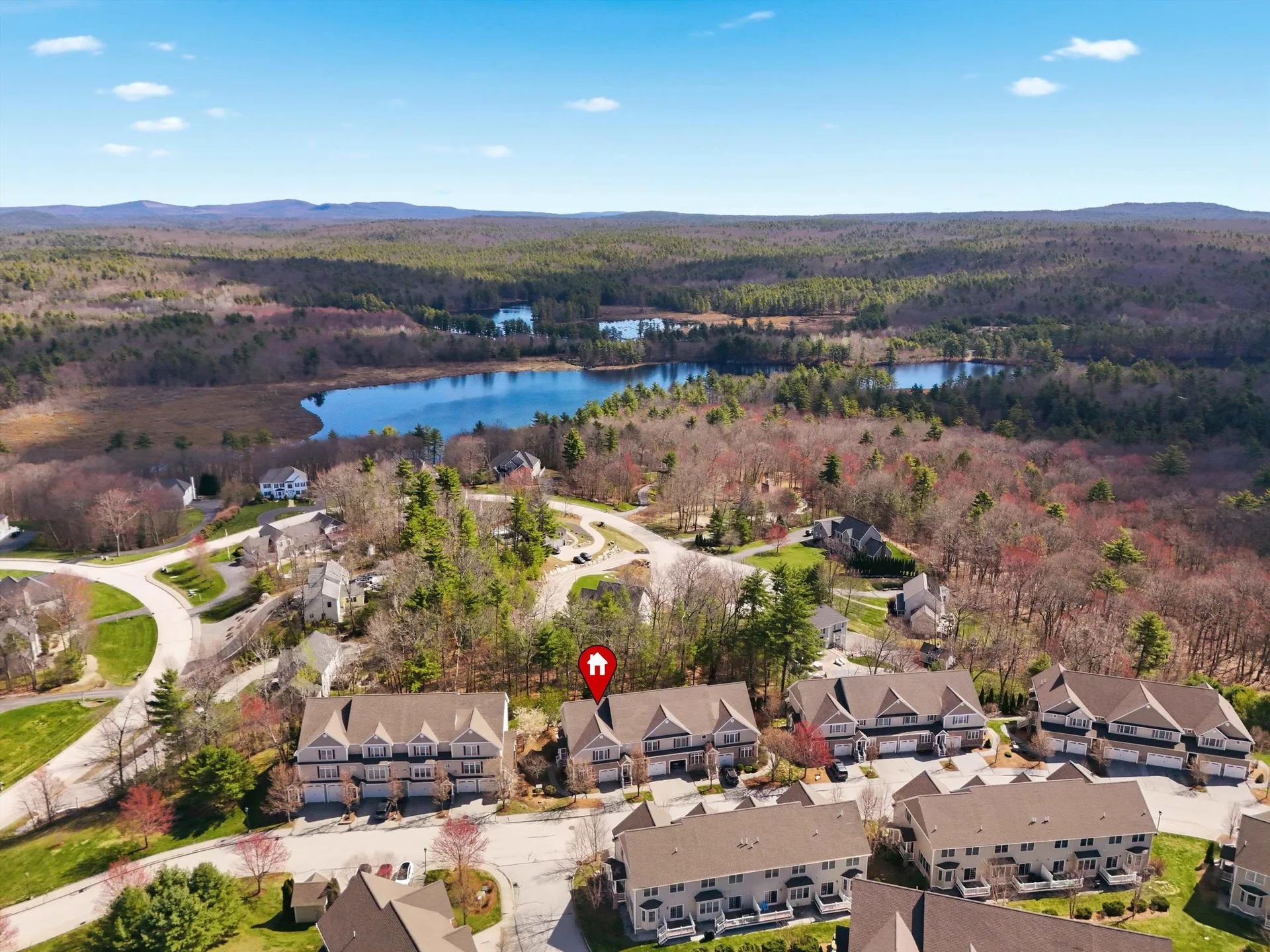 4 Manor Drive Hooksett NH 03106
