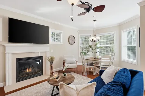 4 Manor Drive Hooksett NH 03106