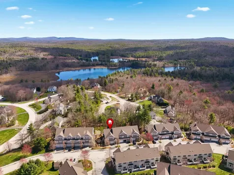 4 Manor Drive Hooksett NH 03106