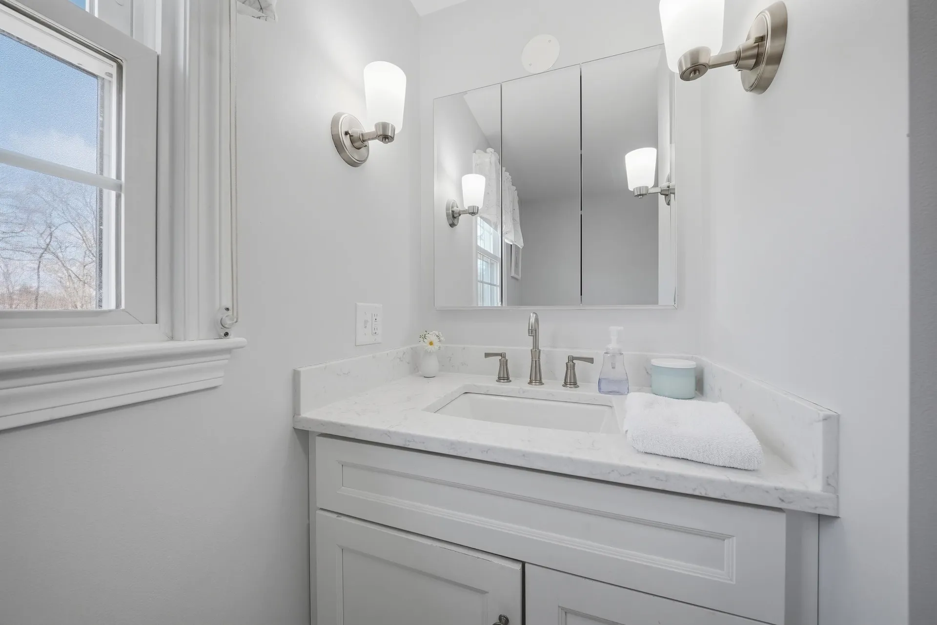 26 Bedard Avenue Derry NH 03038