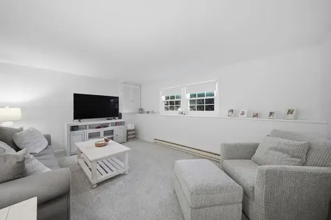 26 Bedard Avenue Derry NH 03038