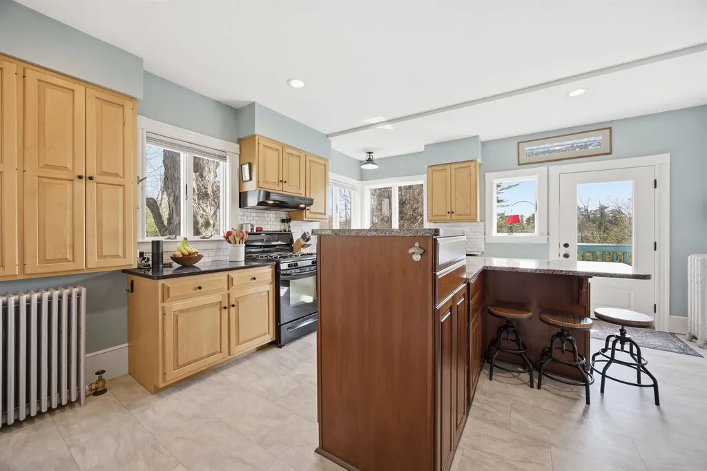 285 Pleasant Street Concord NH 03301