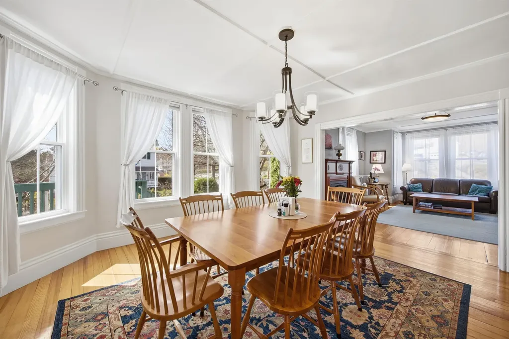 285 Pleasant Street Concord NH 03301