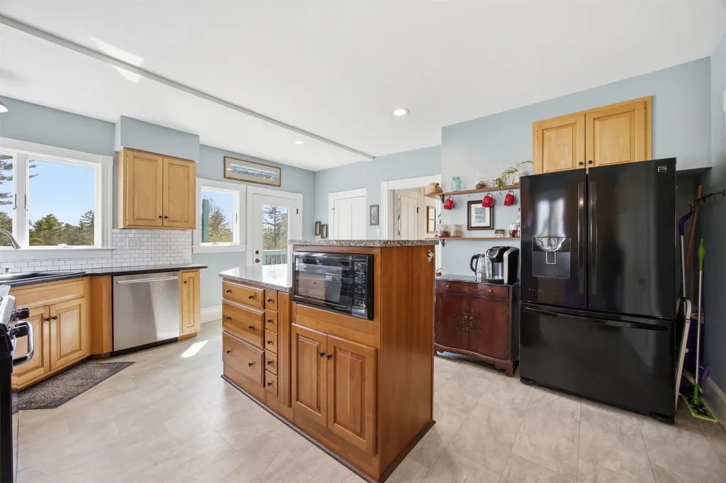 285 Pleasant Street Concord NH 03301