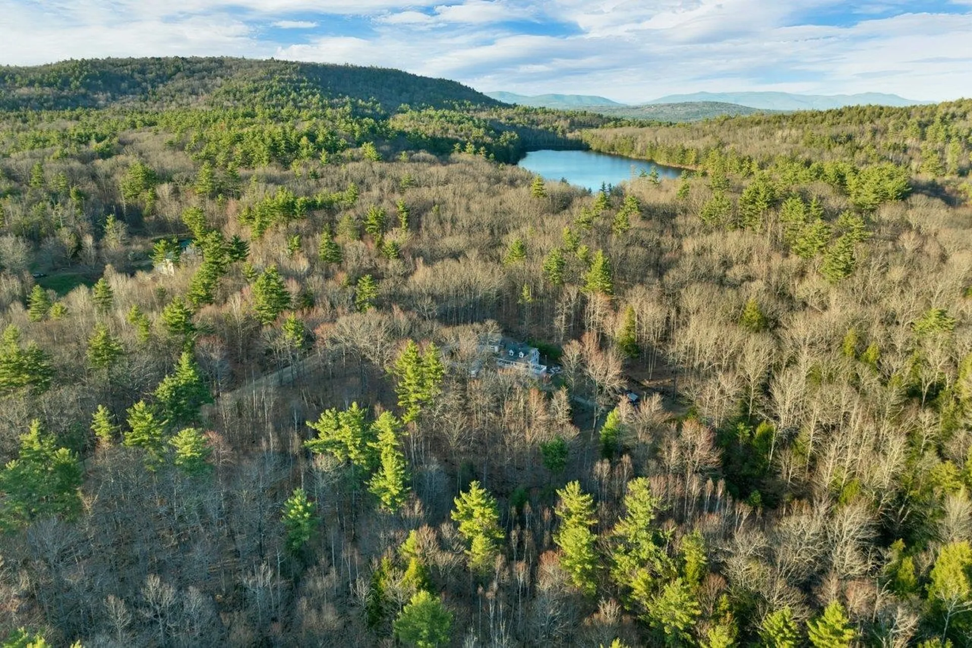 R31-8 Hermit Woods Road Meredith NH 03253