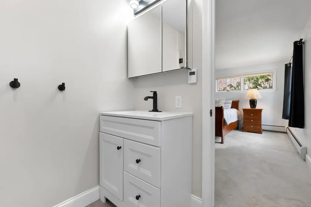 9 Onyx Lane Portsmouth NH 03801
