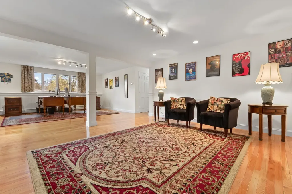 9 Onyx Lane Portsmouth NH 03801