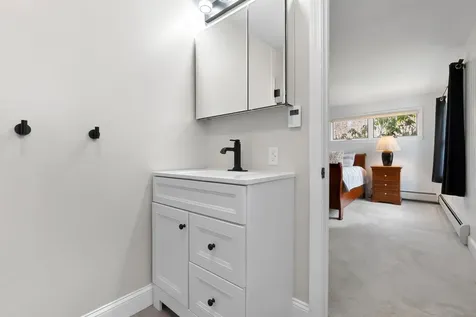 9 Onyx Lane Portsmouth NH 03801