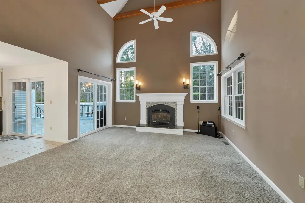 34 Stowecroft Drive Hampton NH 03842