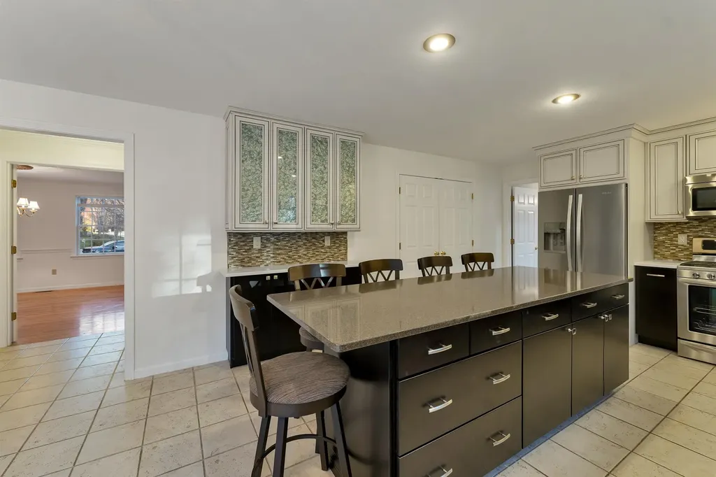 34 Stowecroft Drive Hampton NH 03842
