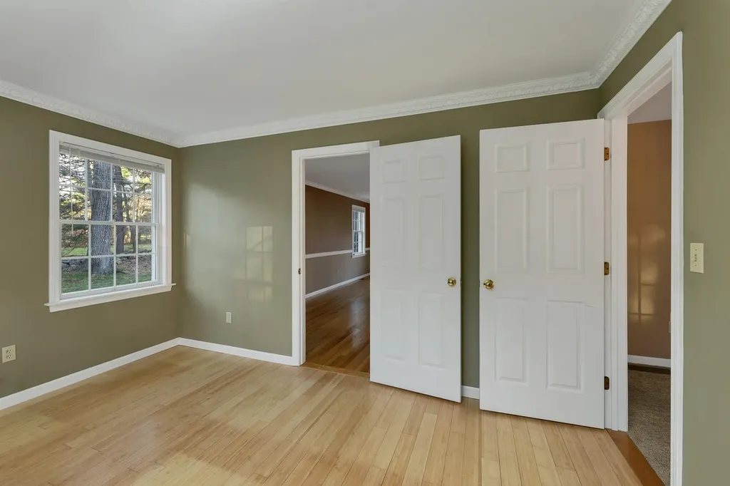 34 Stowecroft Drive Hampton NH 03842